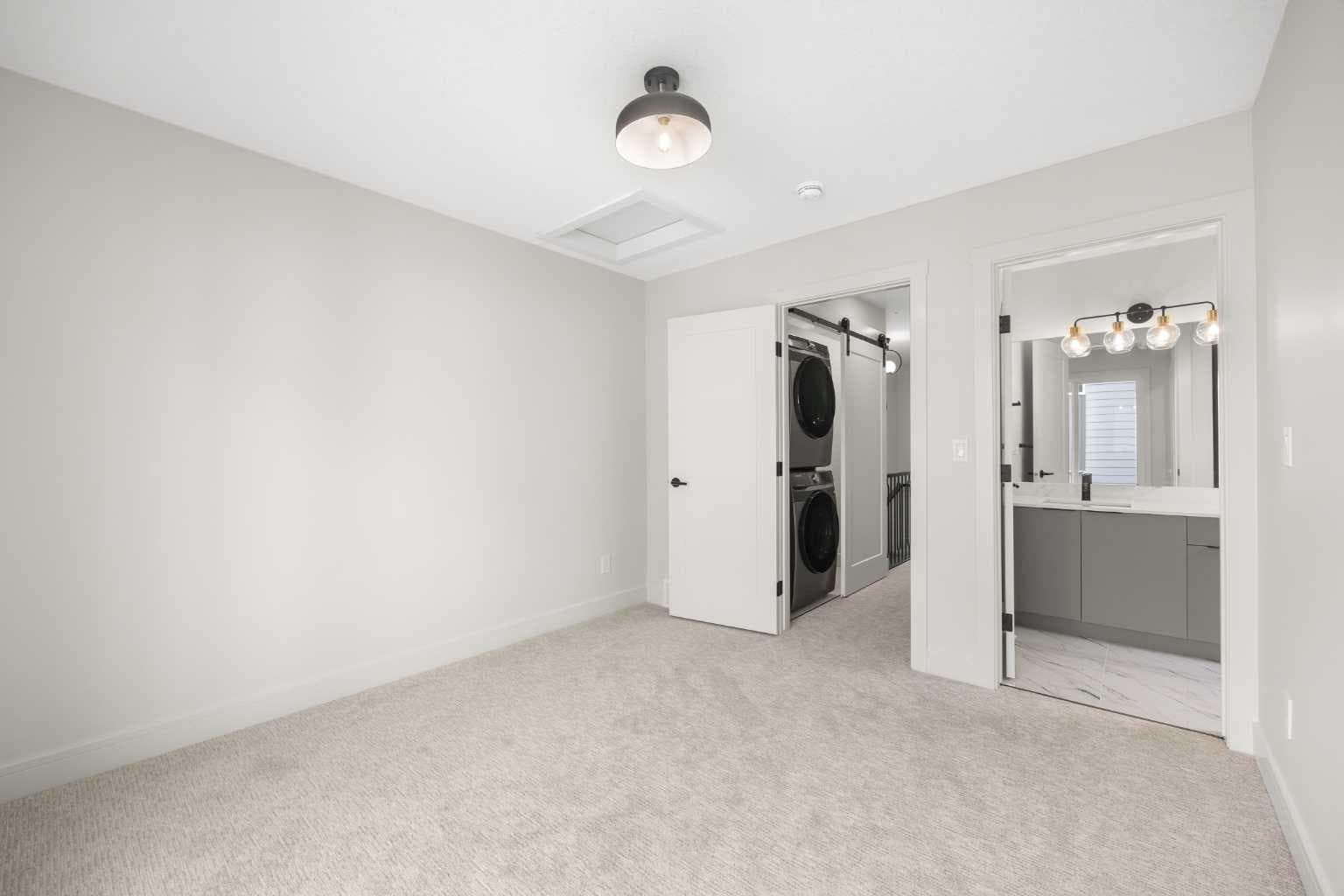 301, 67 Panatella Square NW