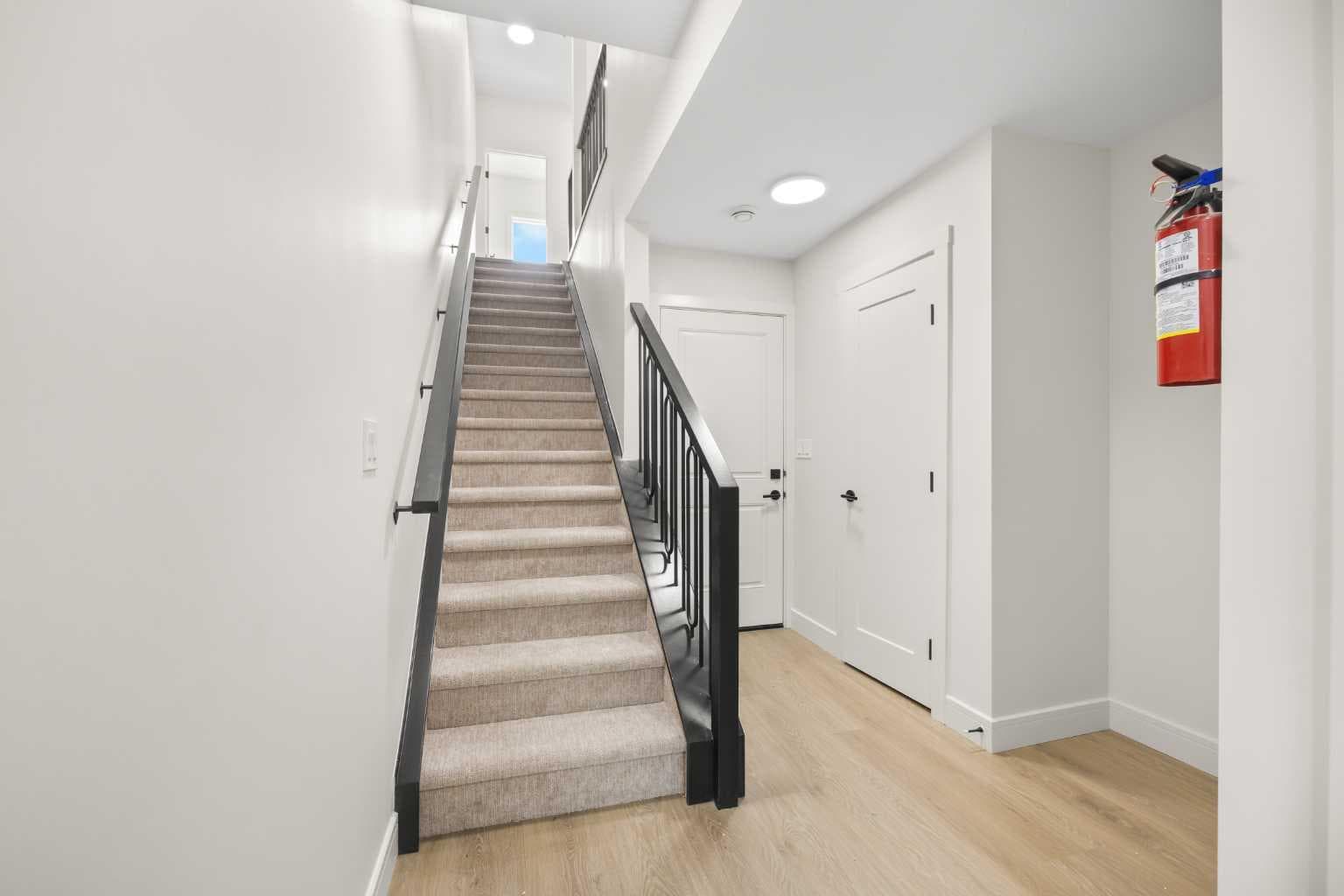 301, 67 Panatella Square NW