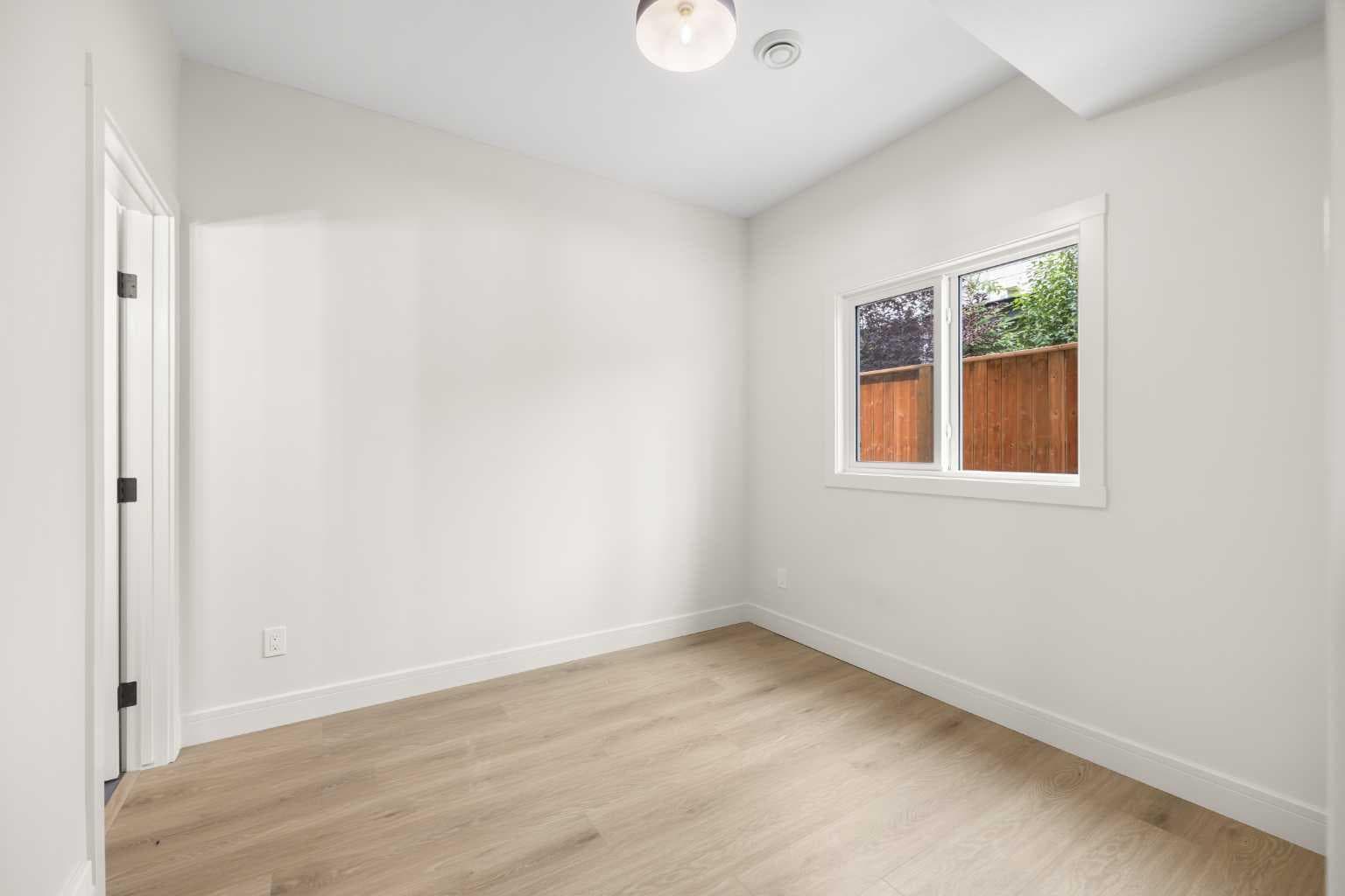 301, 67 Panatella Square NW