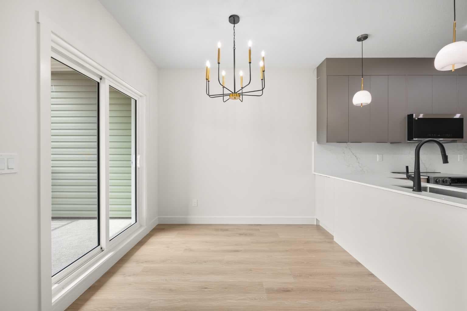 301, 67 Panatella Square NW