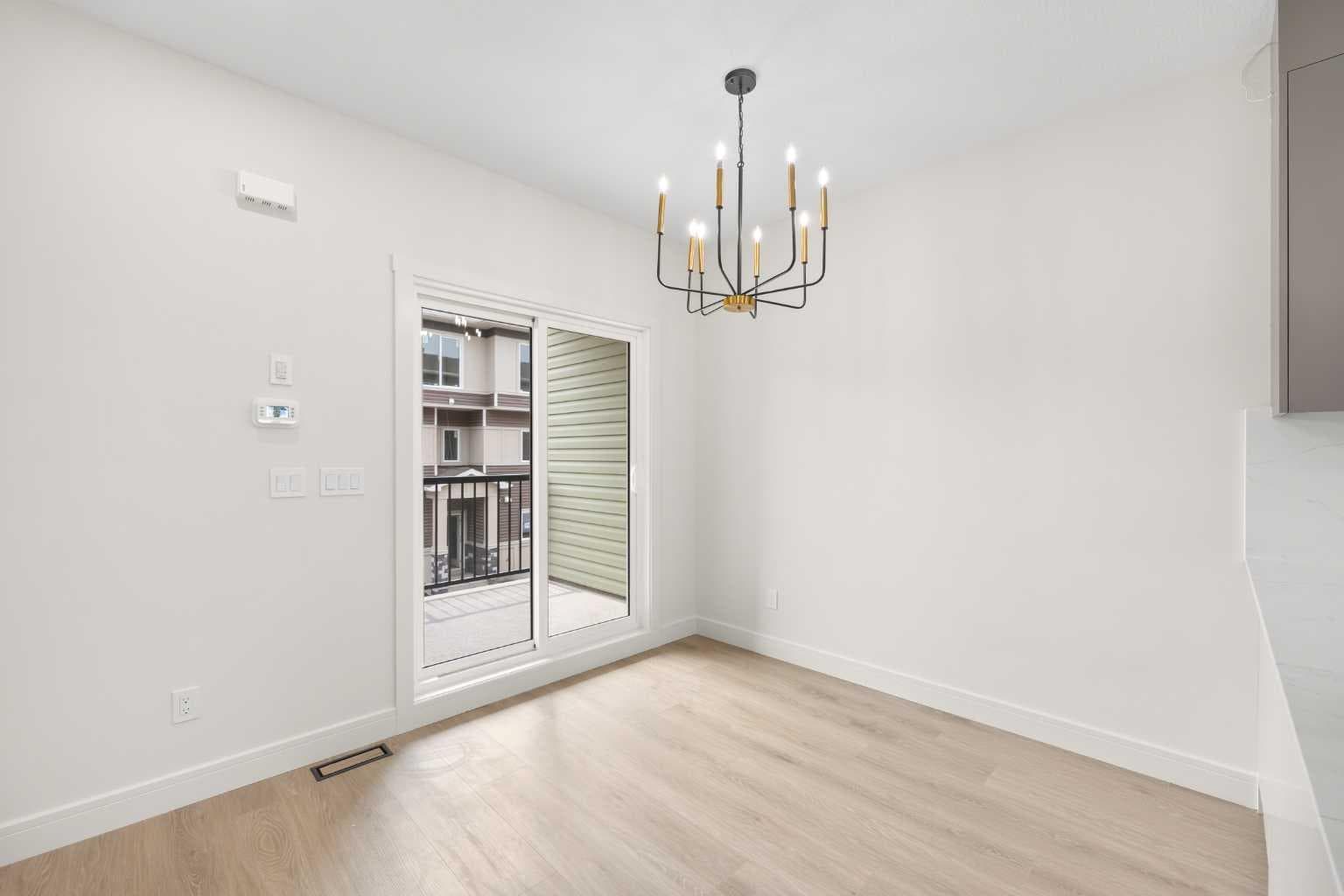 301, 67 Panatella Square NW