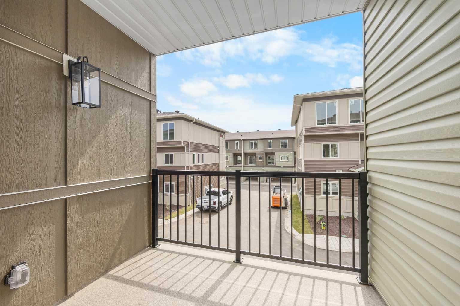 301, 67 Panatella Square NW