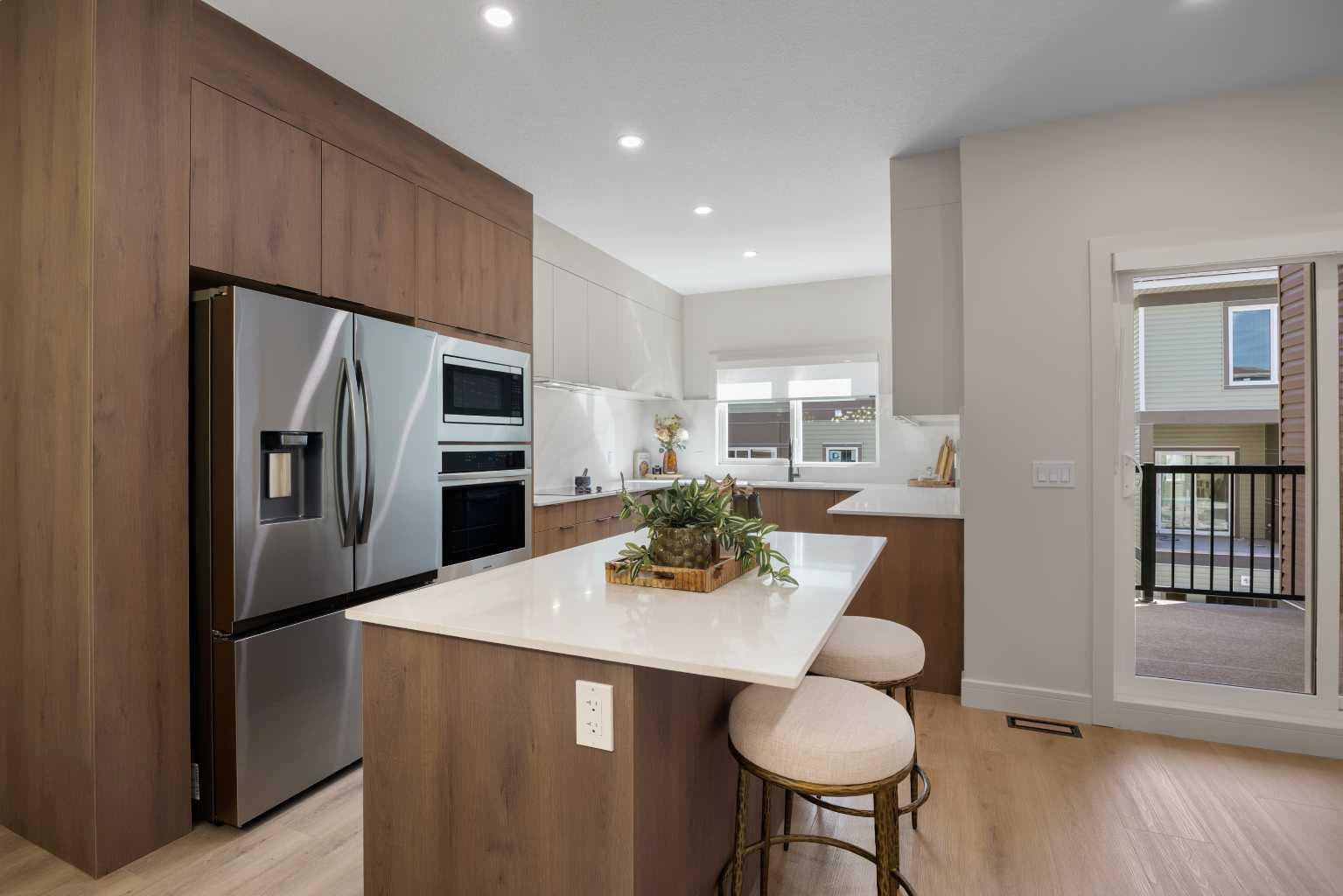 302, 67 Panatella Square NW