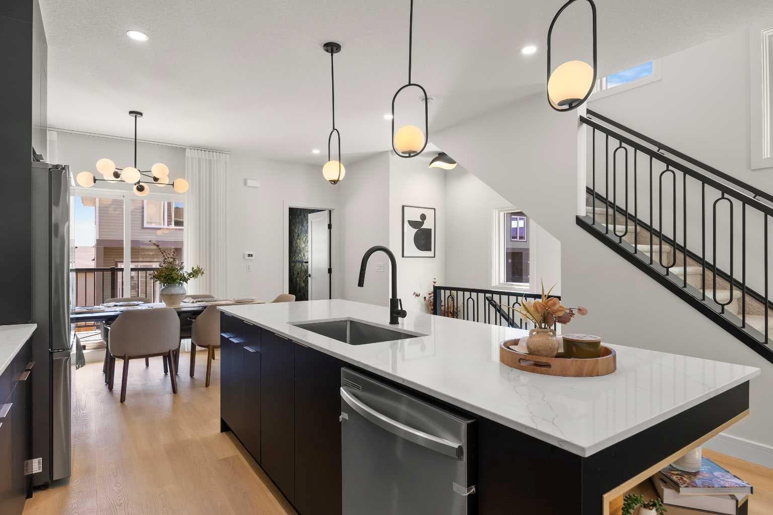 305, 67 Panatella Square NW