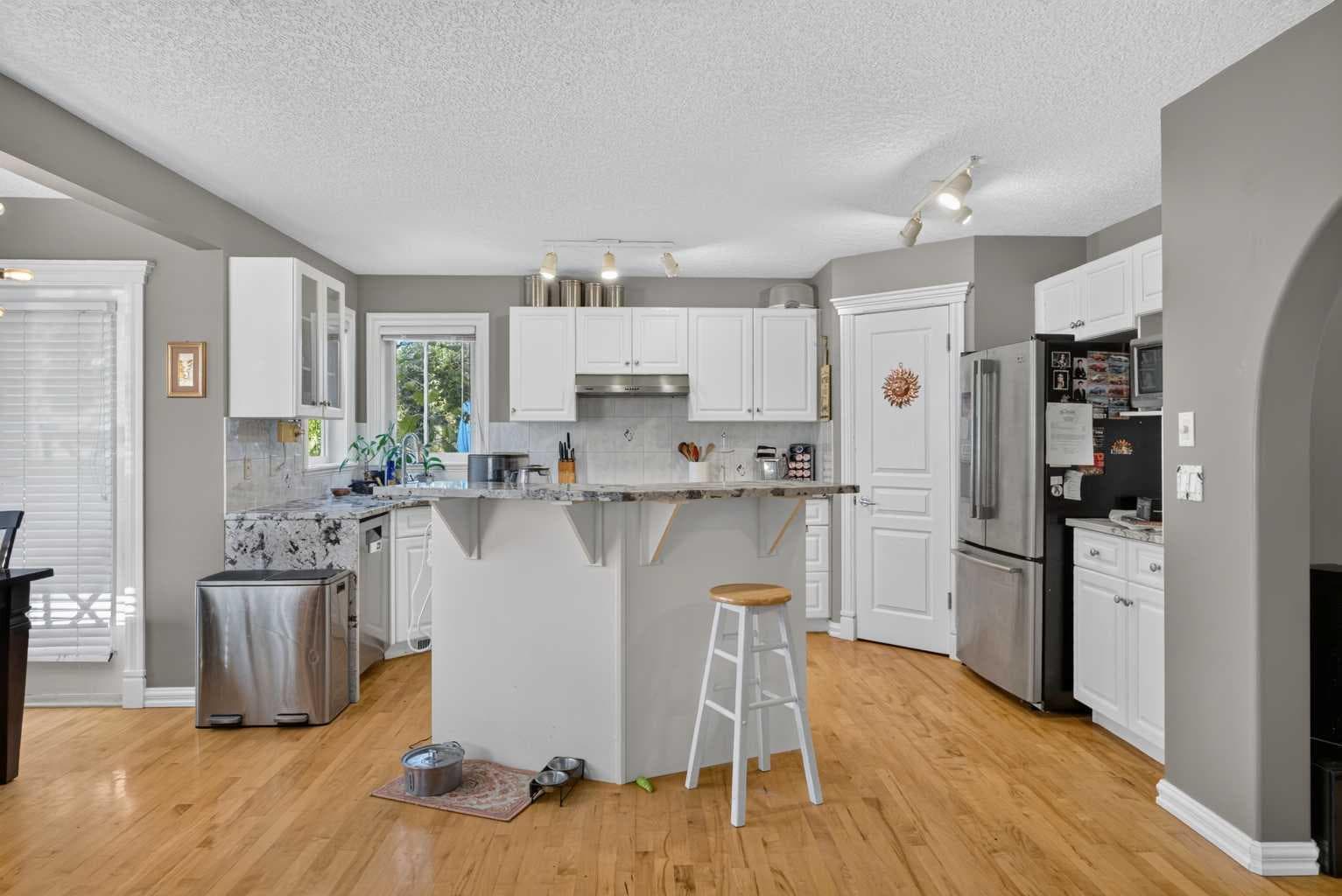 219 Lakeview Cove 