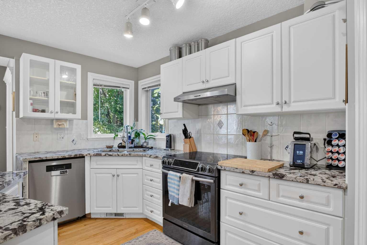 219 Lakeview Cove 