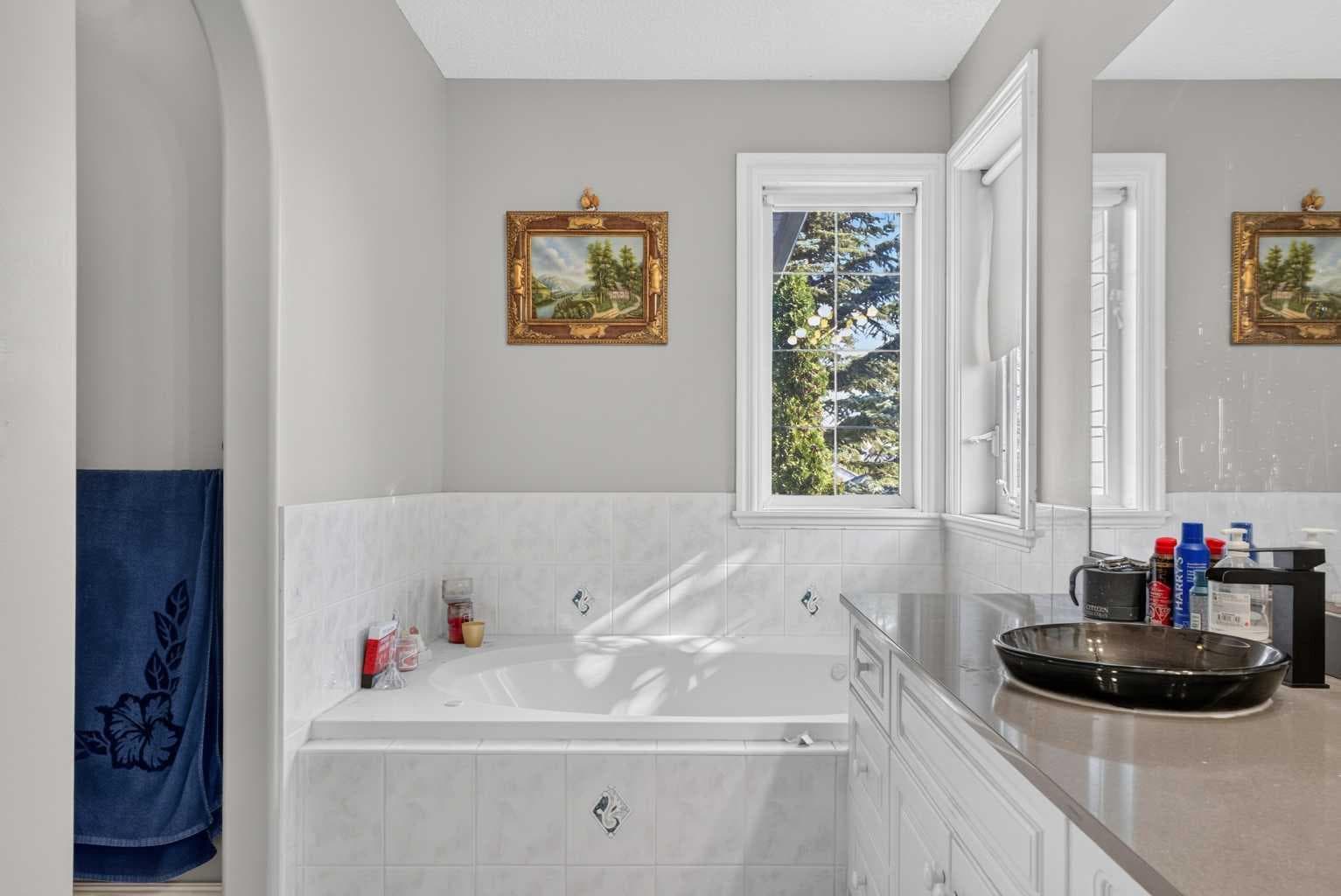 219 Lakeview Cove 
