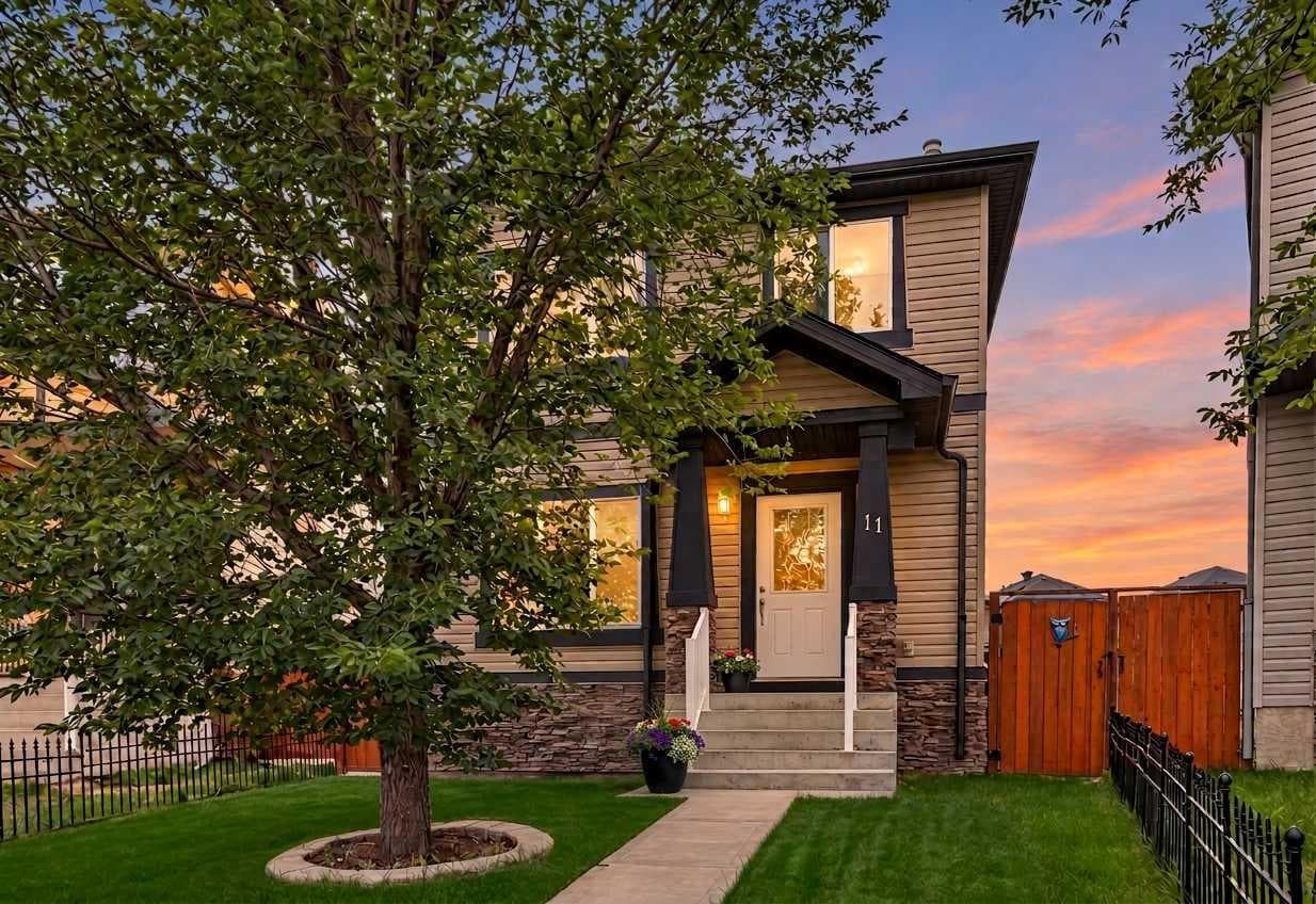 11 Saddlebrook Mews NE