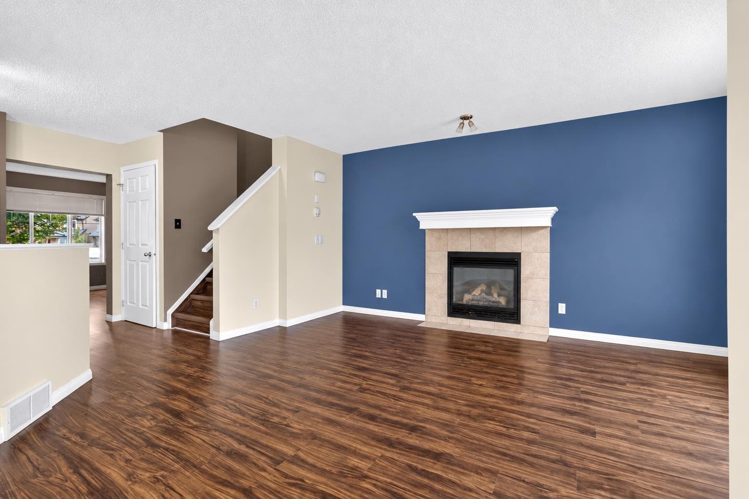 11 Saddlebrook Mews NE
