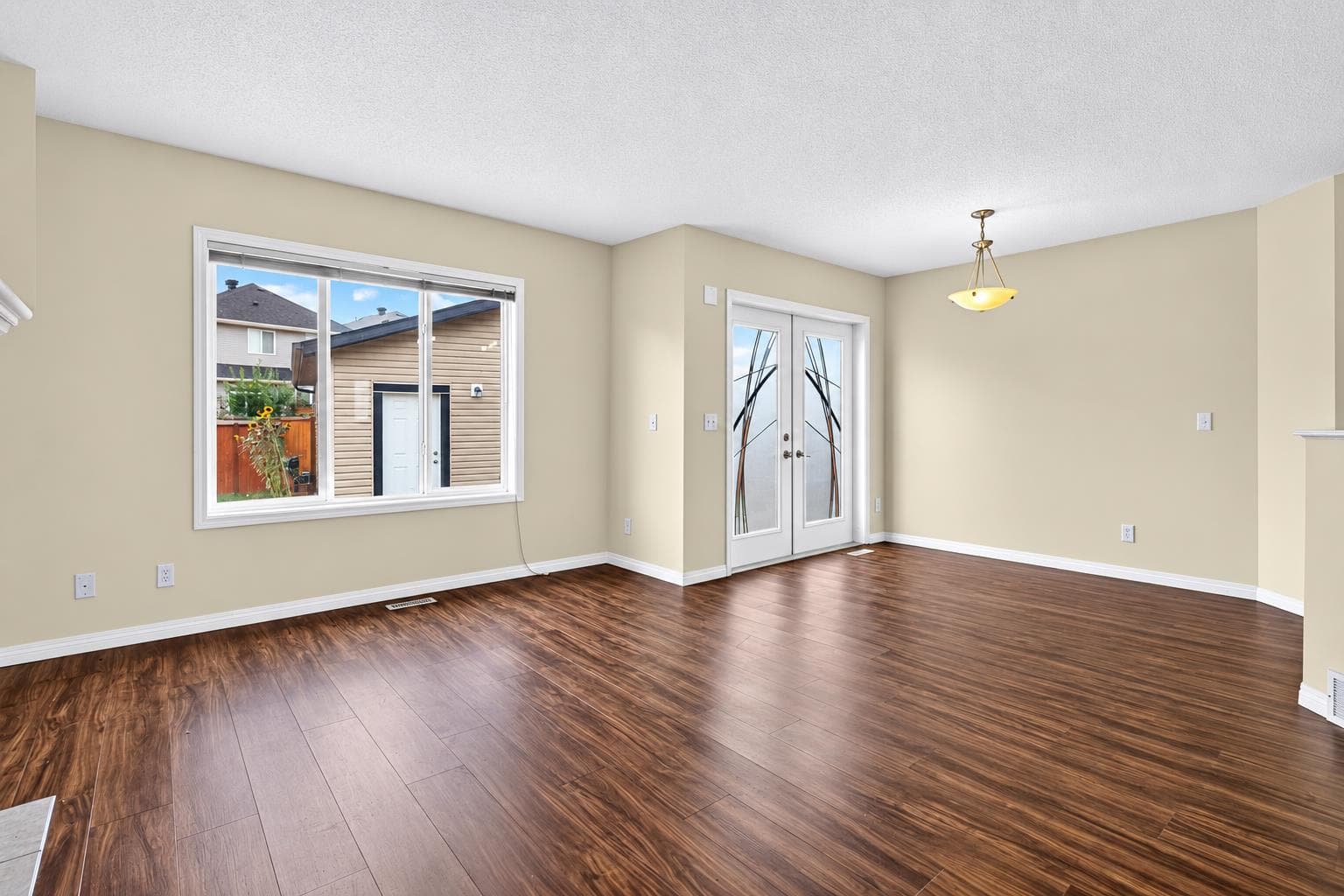 11 Saddlebrook Mews NE