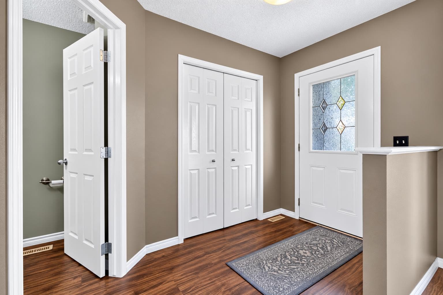11 Saddlebrook Mews NE