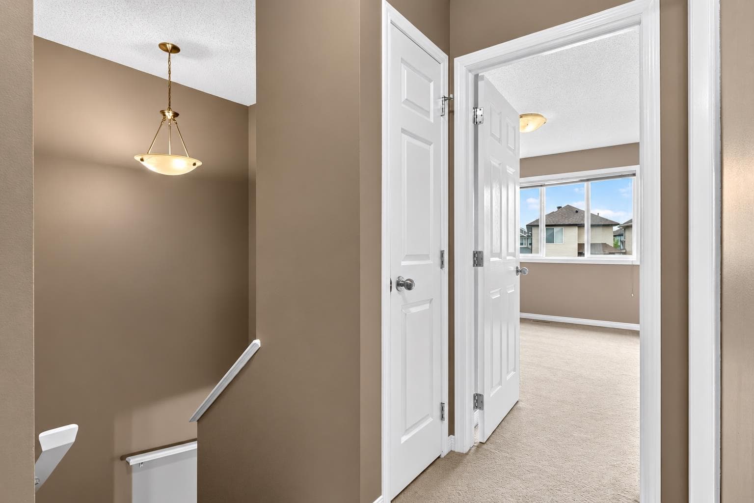 11 Saddlebrook Mews NE