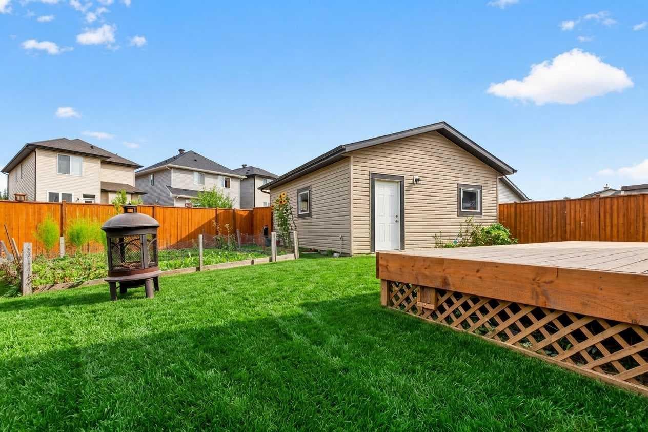 11 Saddlebrook Mews NE
