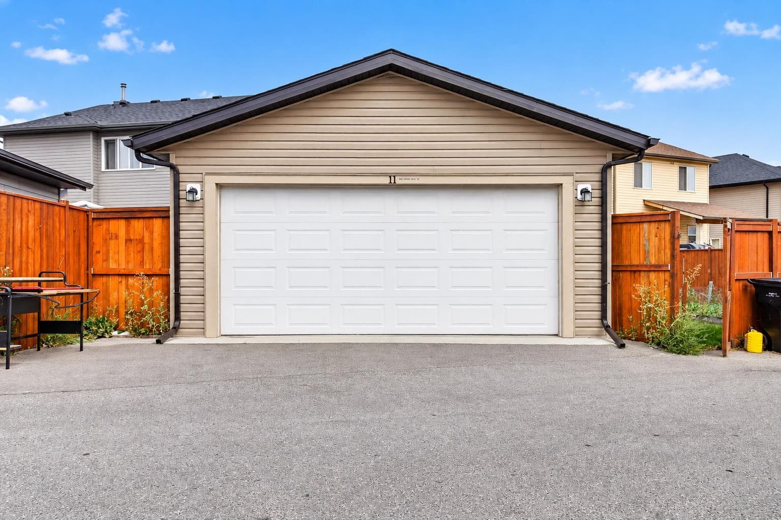 11 Saddlebrook Mews NE