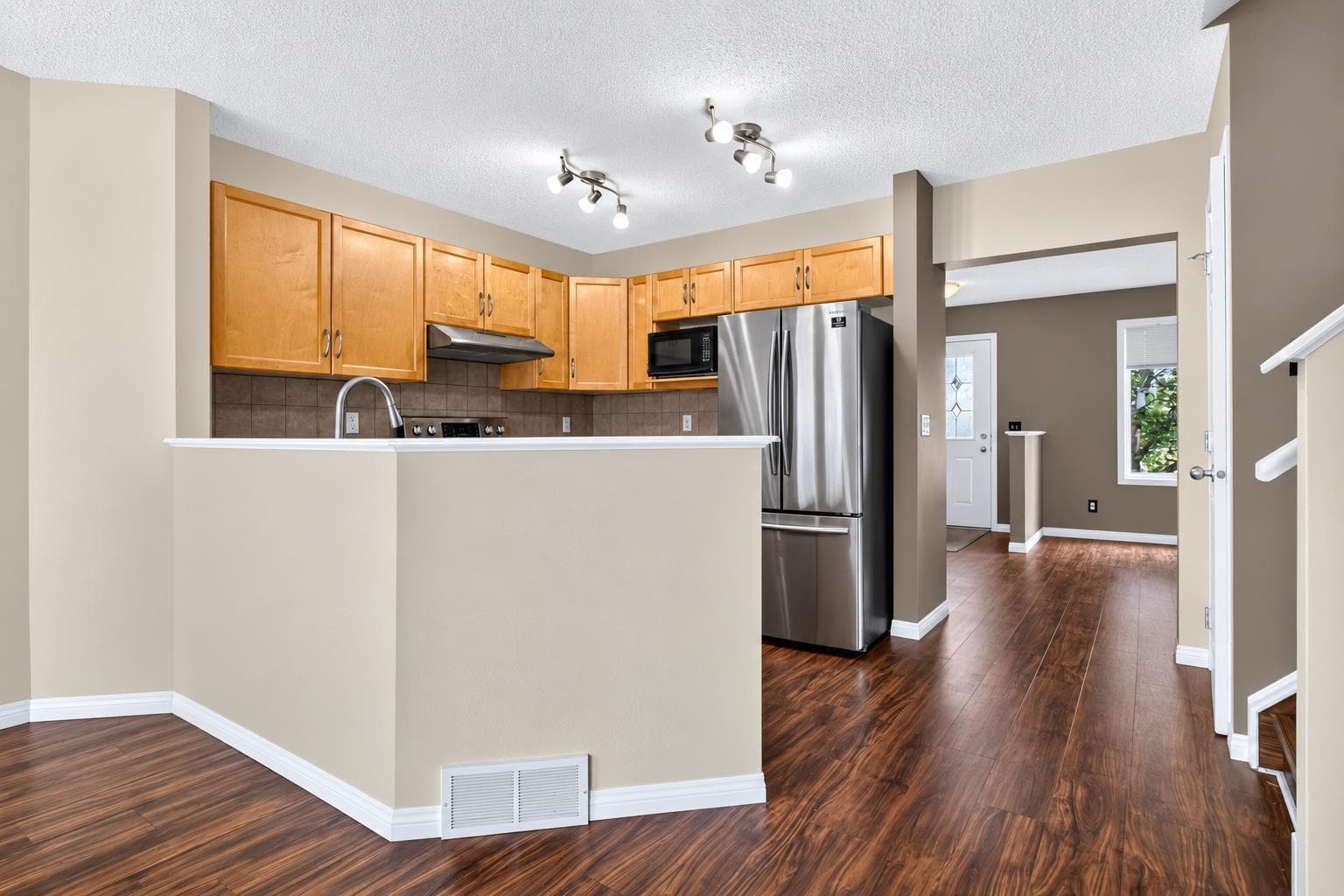 11 Saddlebrook Mews NE