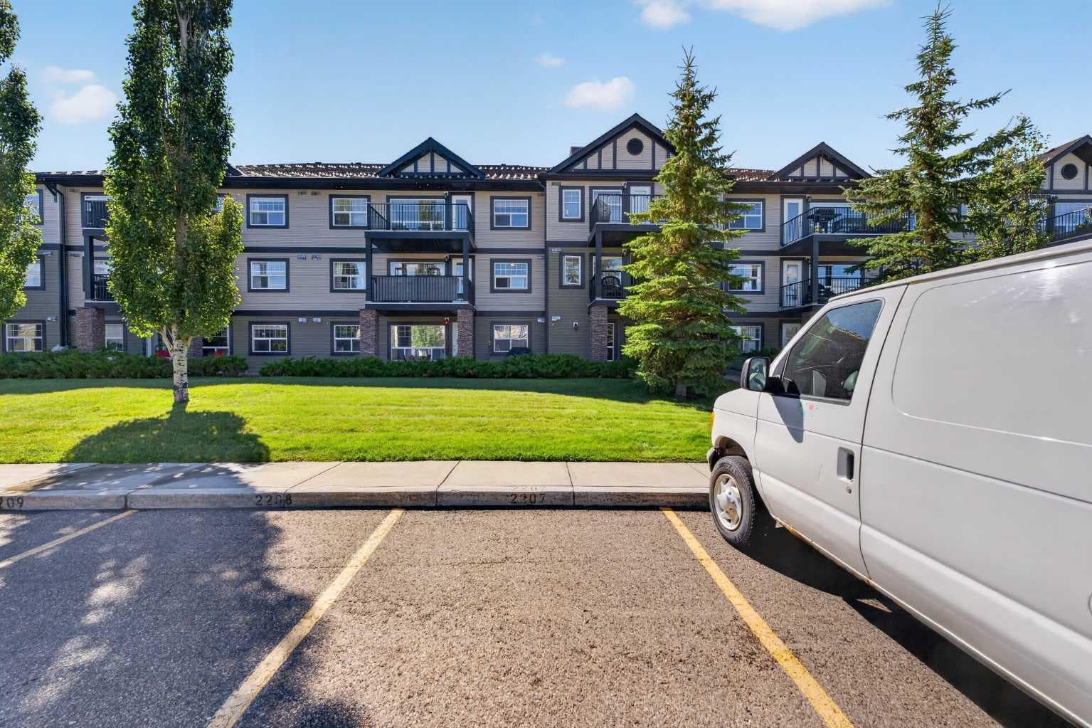 2207, 140 Sagewood Boulevard SW