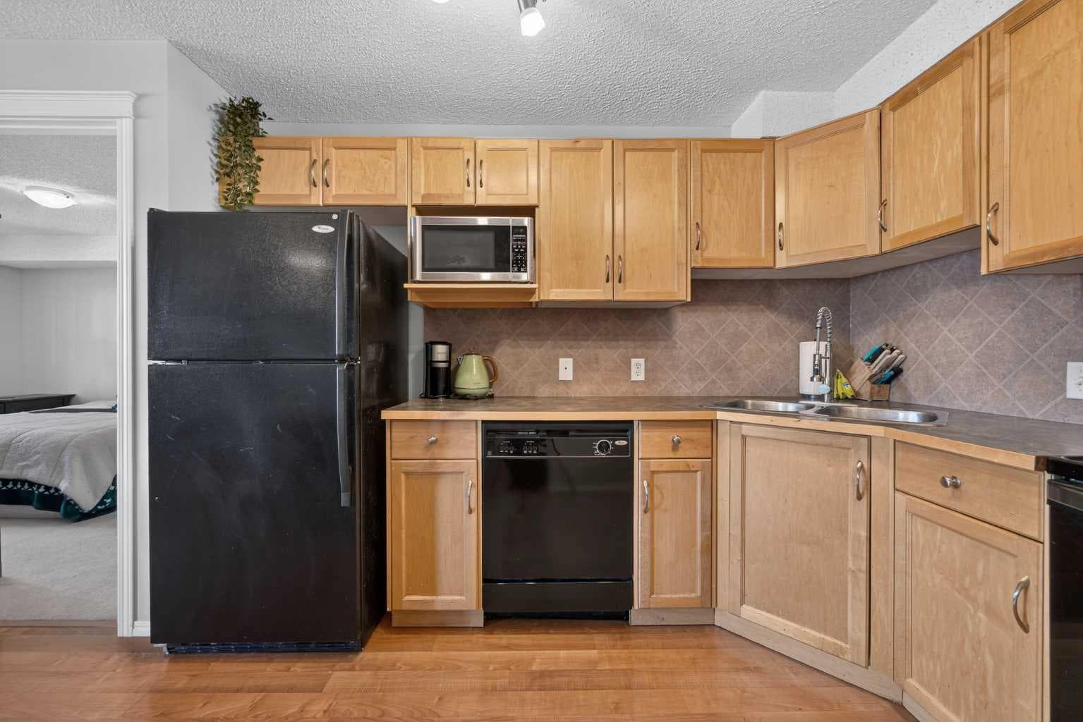 2207, 140 Sagewood Boulevard SW
