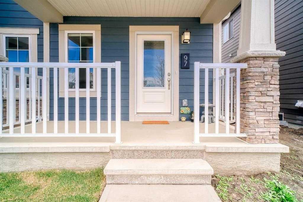97 Yorkville Boulevard SW