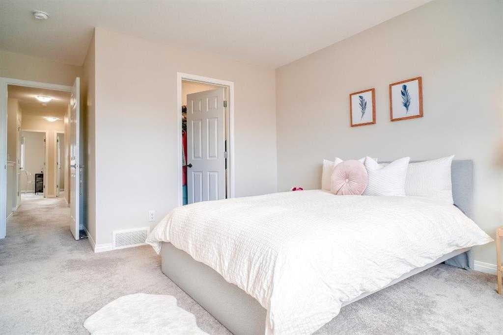 97 Yorkville Boulevard SW