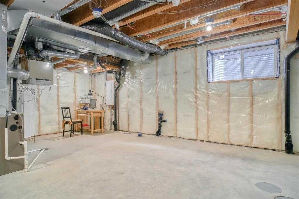 97 Yorkville Boulevard SW