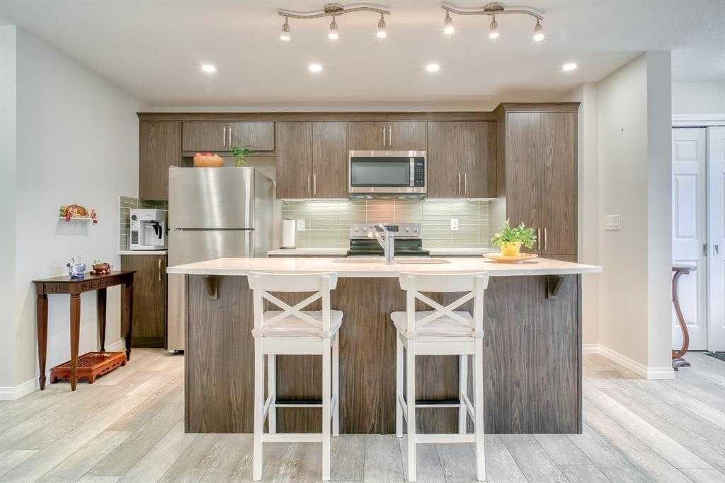 97 Yorkville Boulevard SW