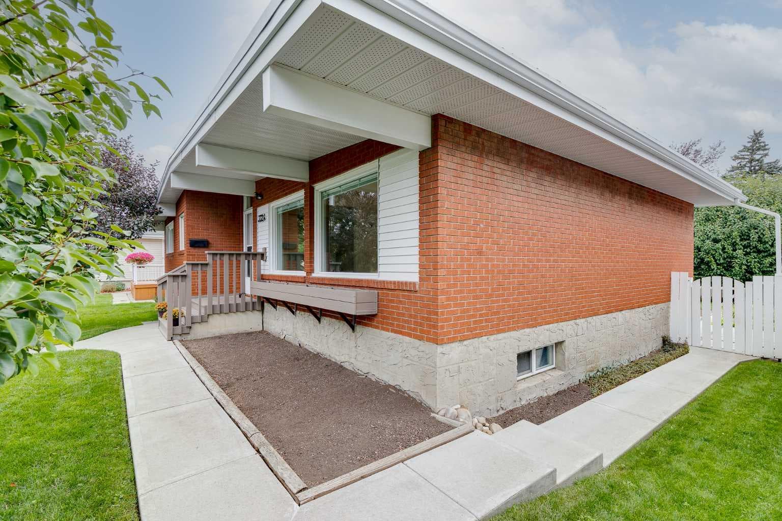 3324 Copithorne Road NW
