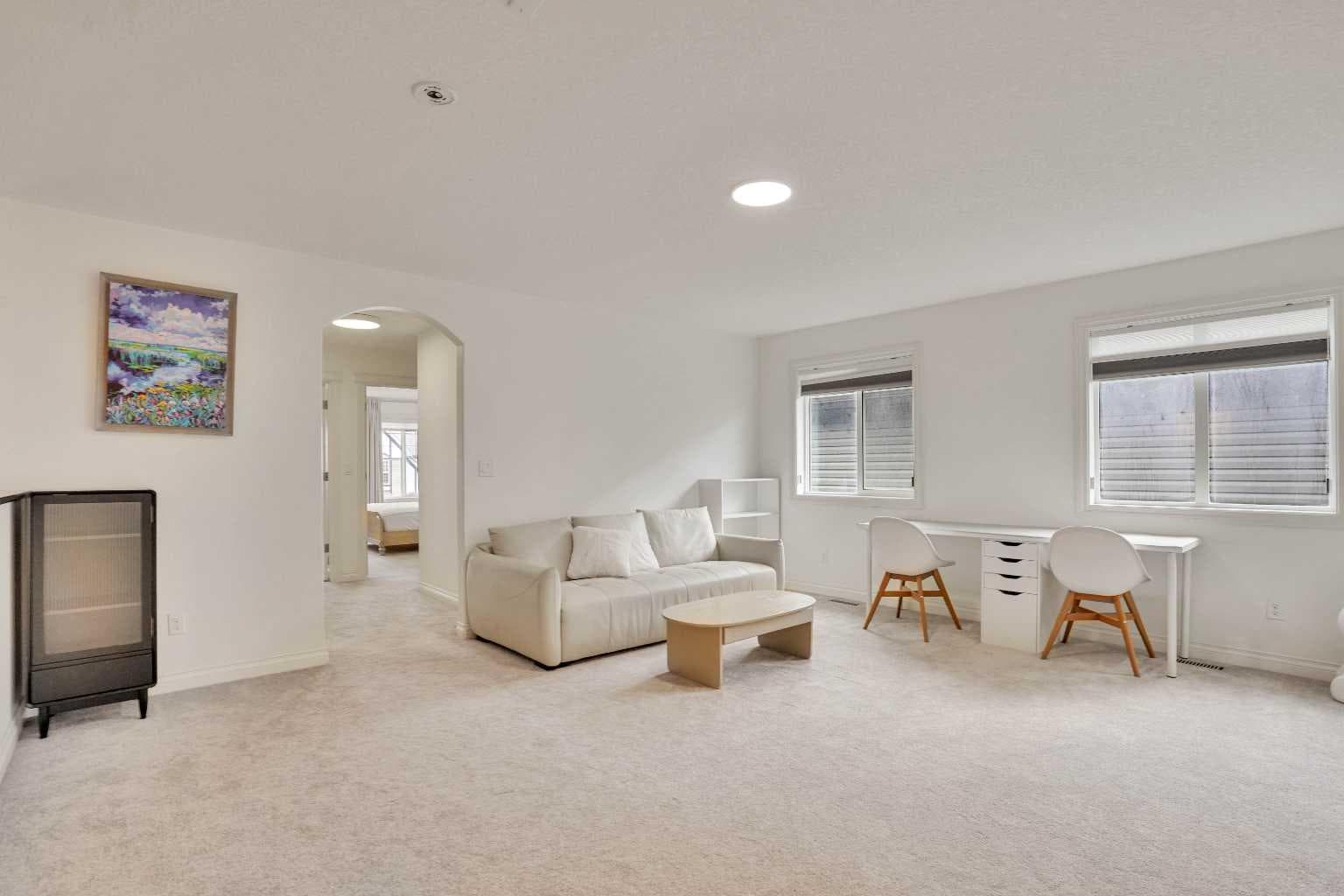 85 evansborough Way NW