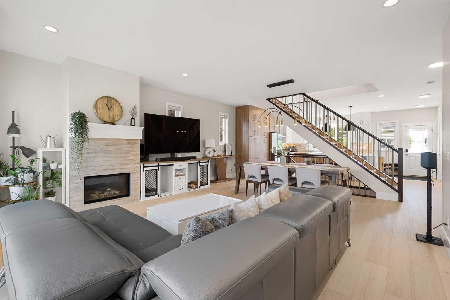 3804 Sarcee Road SW