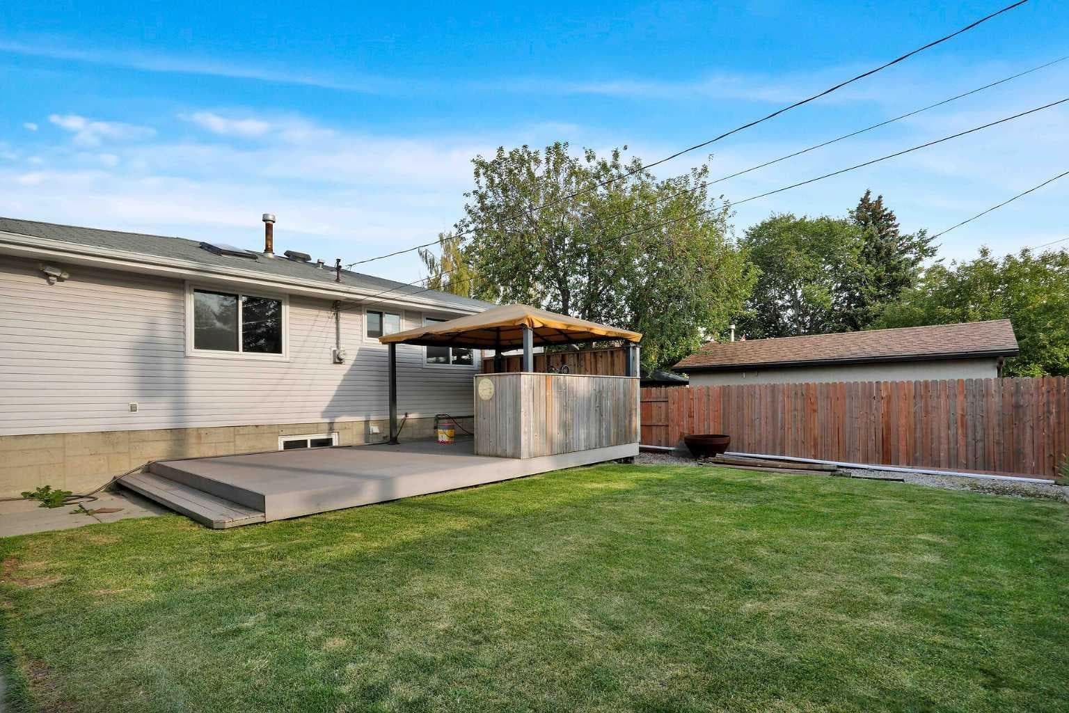 19 Maryvale Crescent NE