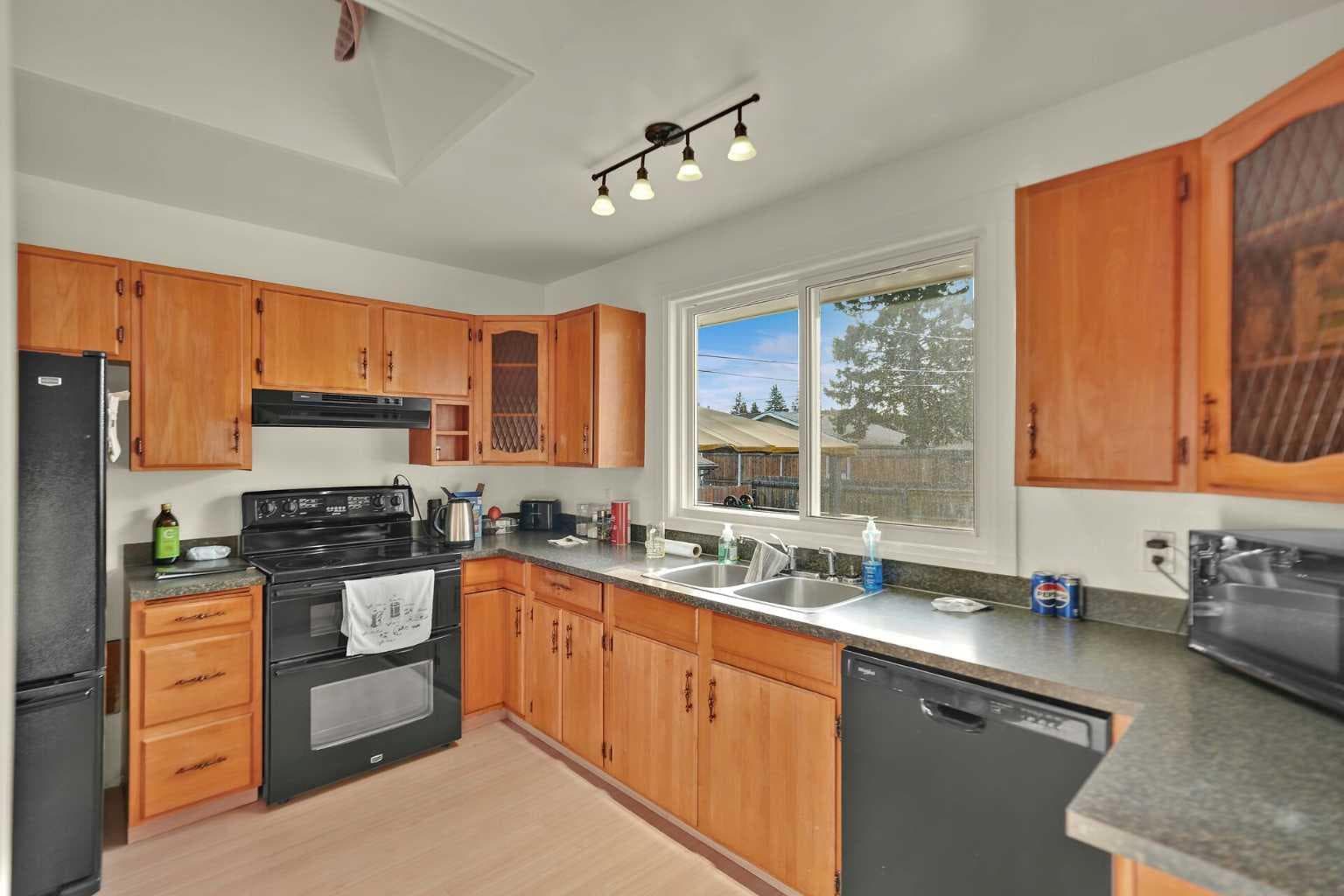 19 Maryvale Crescent NE