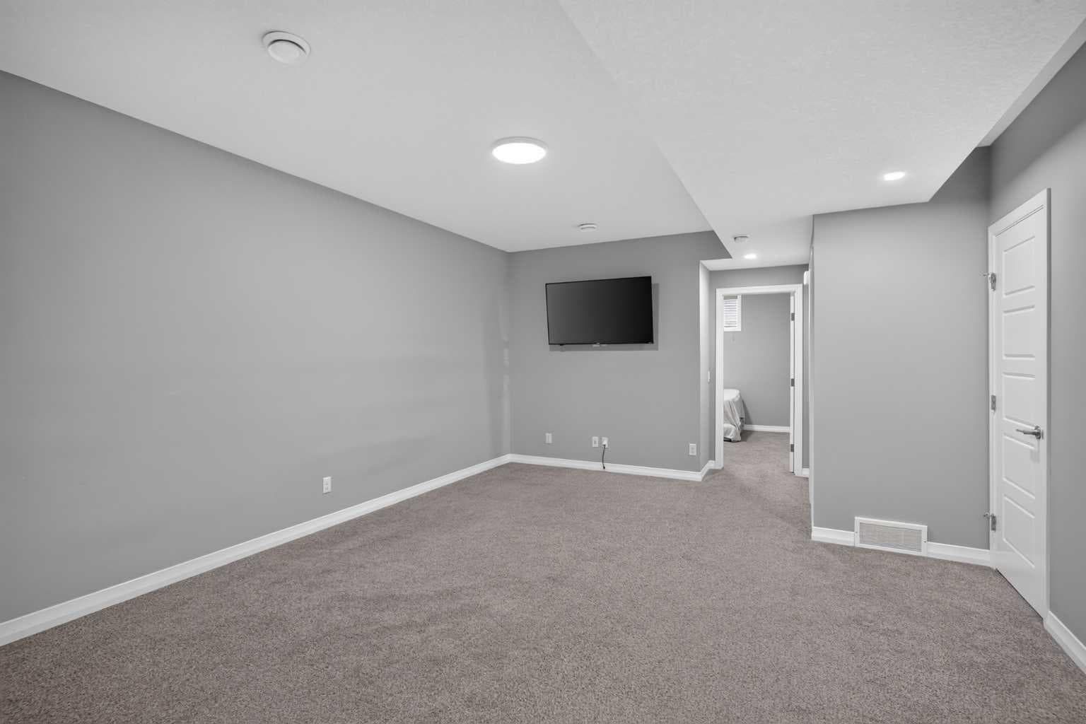 237 Masters Road SE