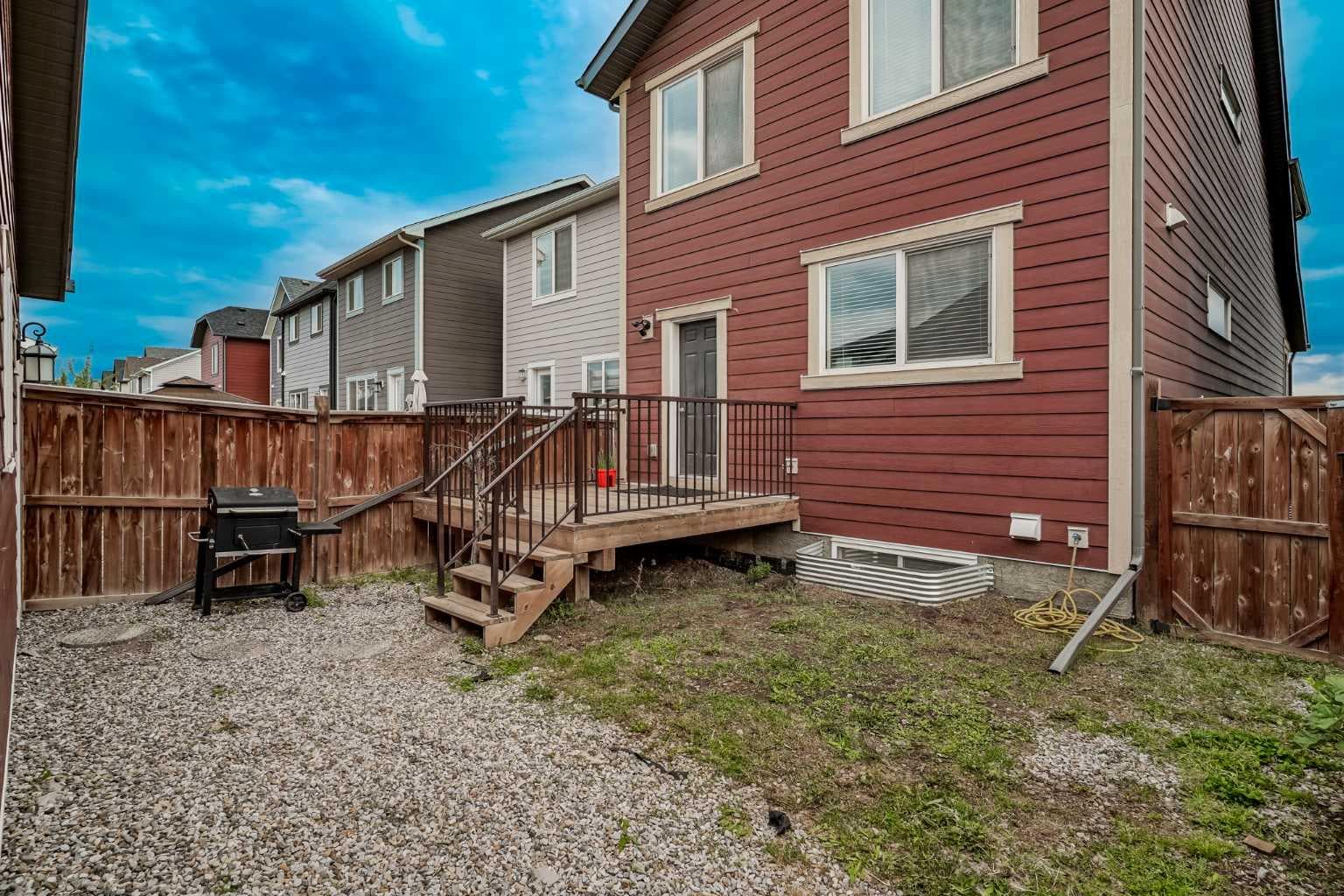 237 Masters Road SE
