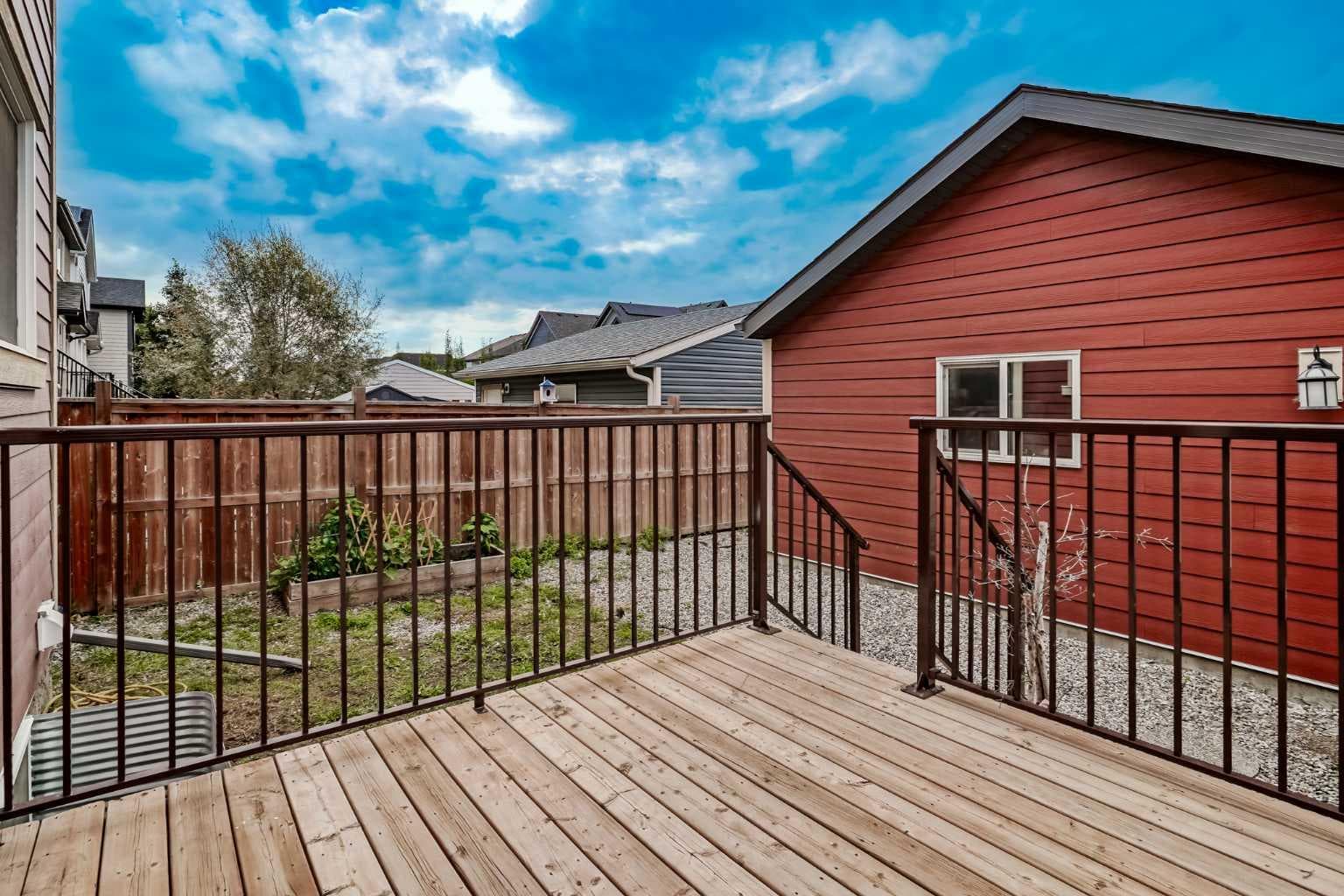 237 Masters Road SE
