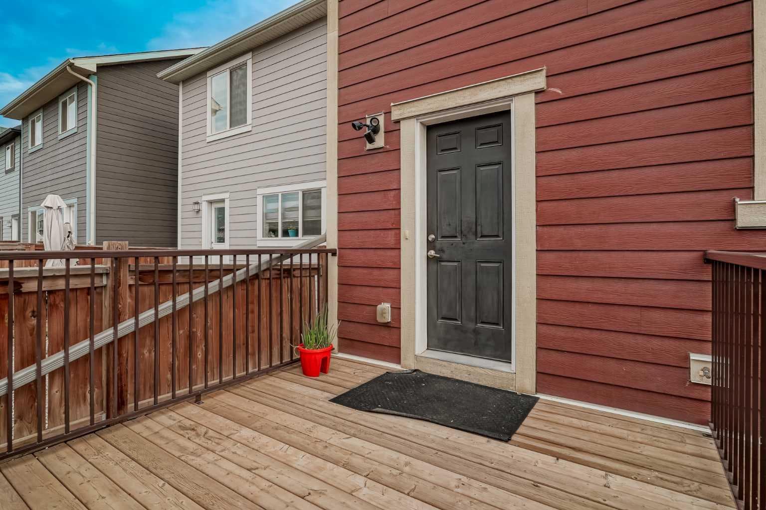 237 Masters Road SE