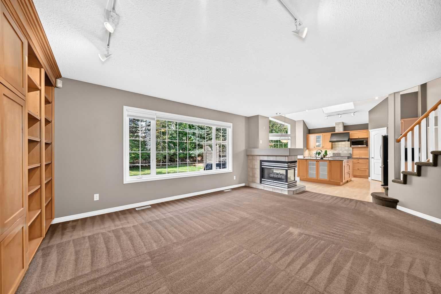 180 Hamptons Terrace NW