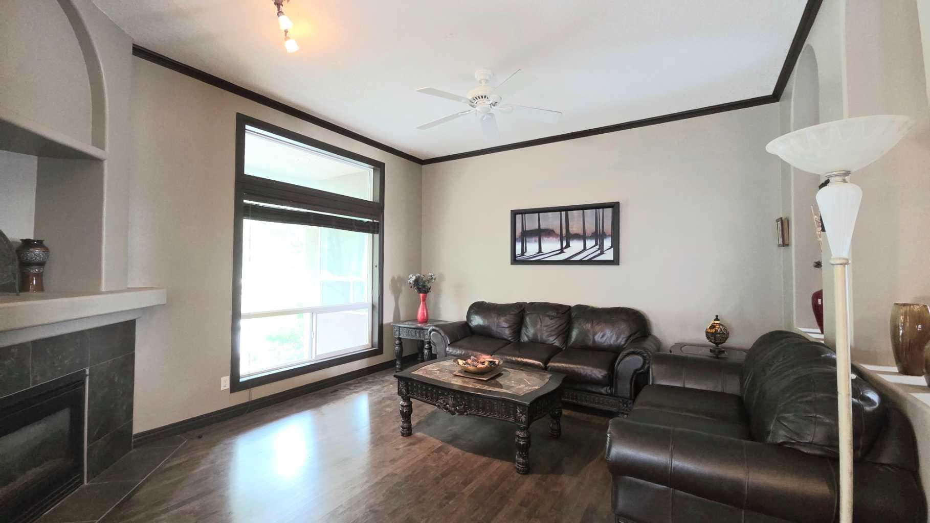 101 Edgebrook Grove NW