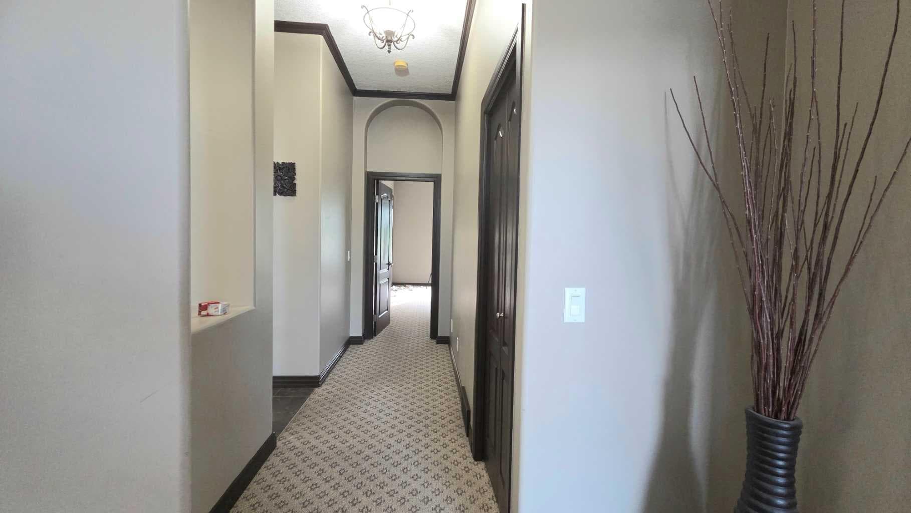101 Edgebrook Grove NW