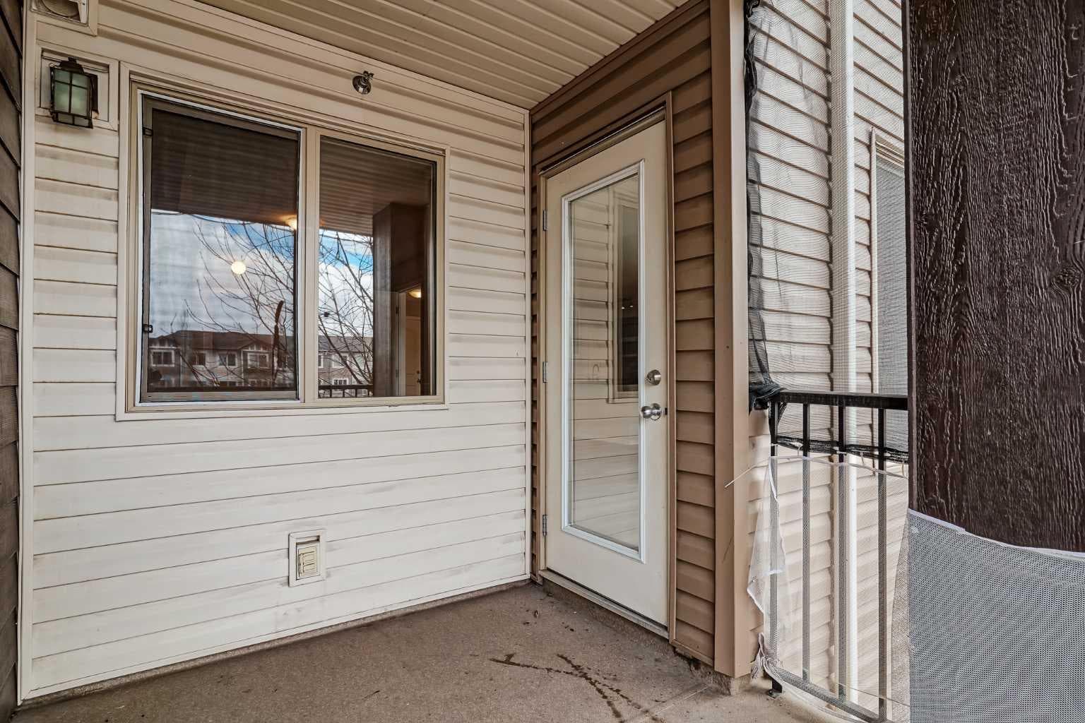208, 355 Taralake Way NE