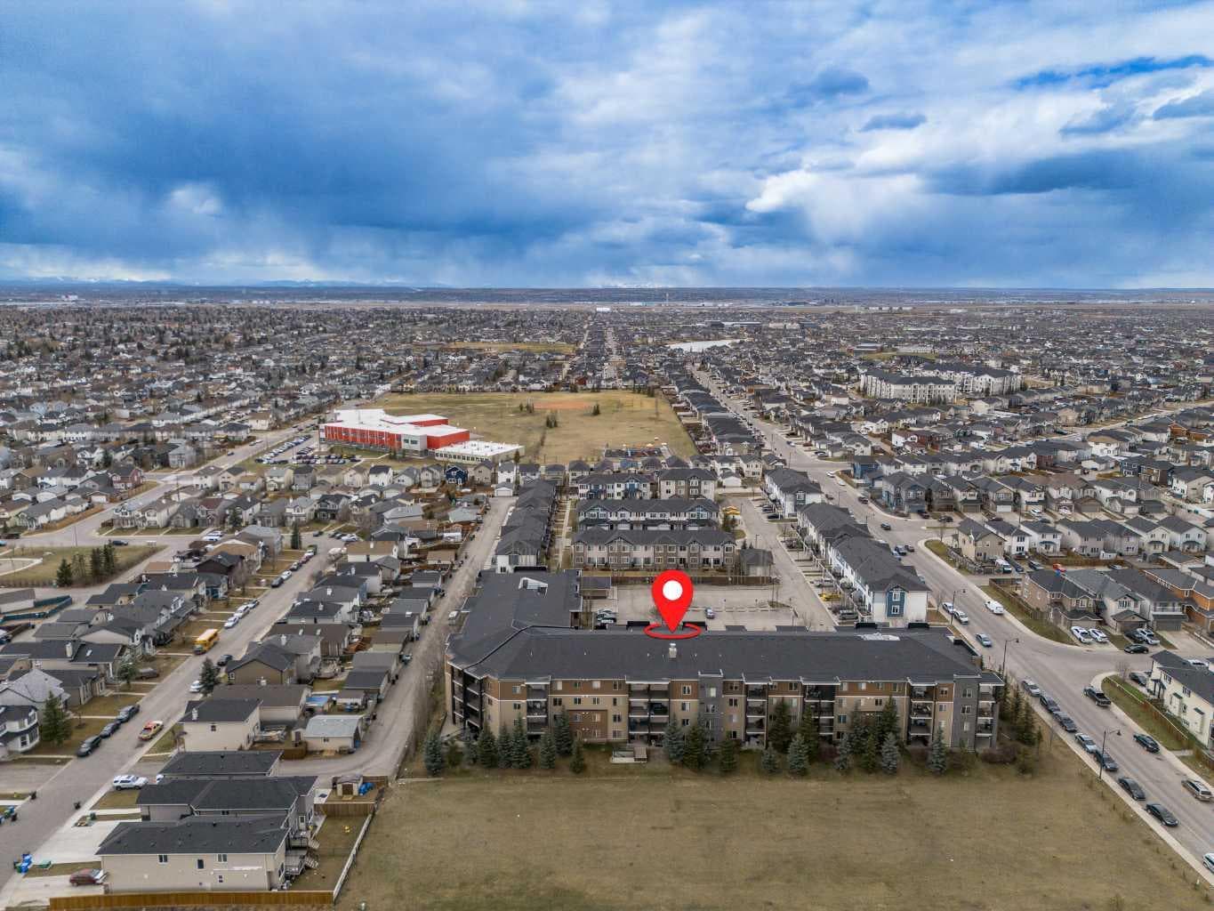 208, 355 Taralake Way NE