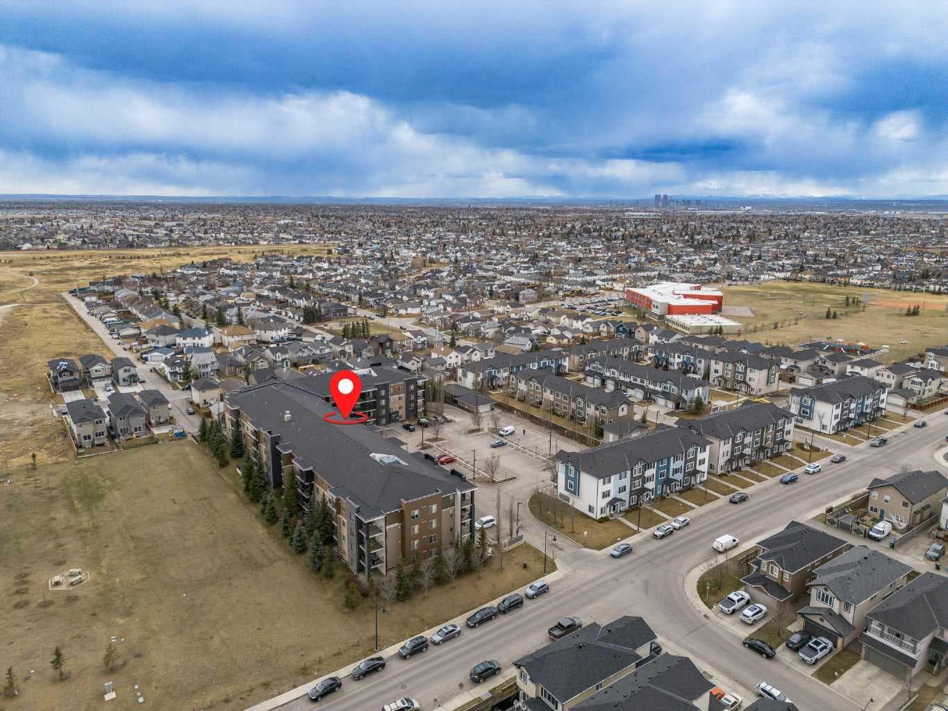 208, 355 Taralake Way NE