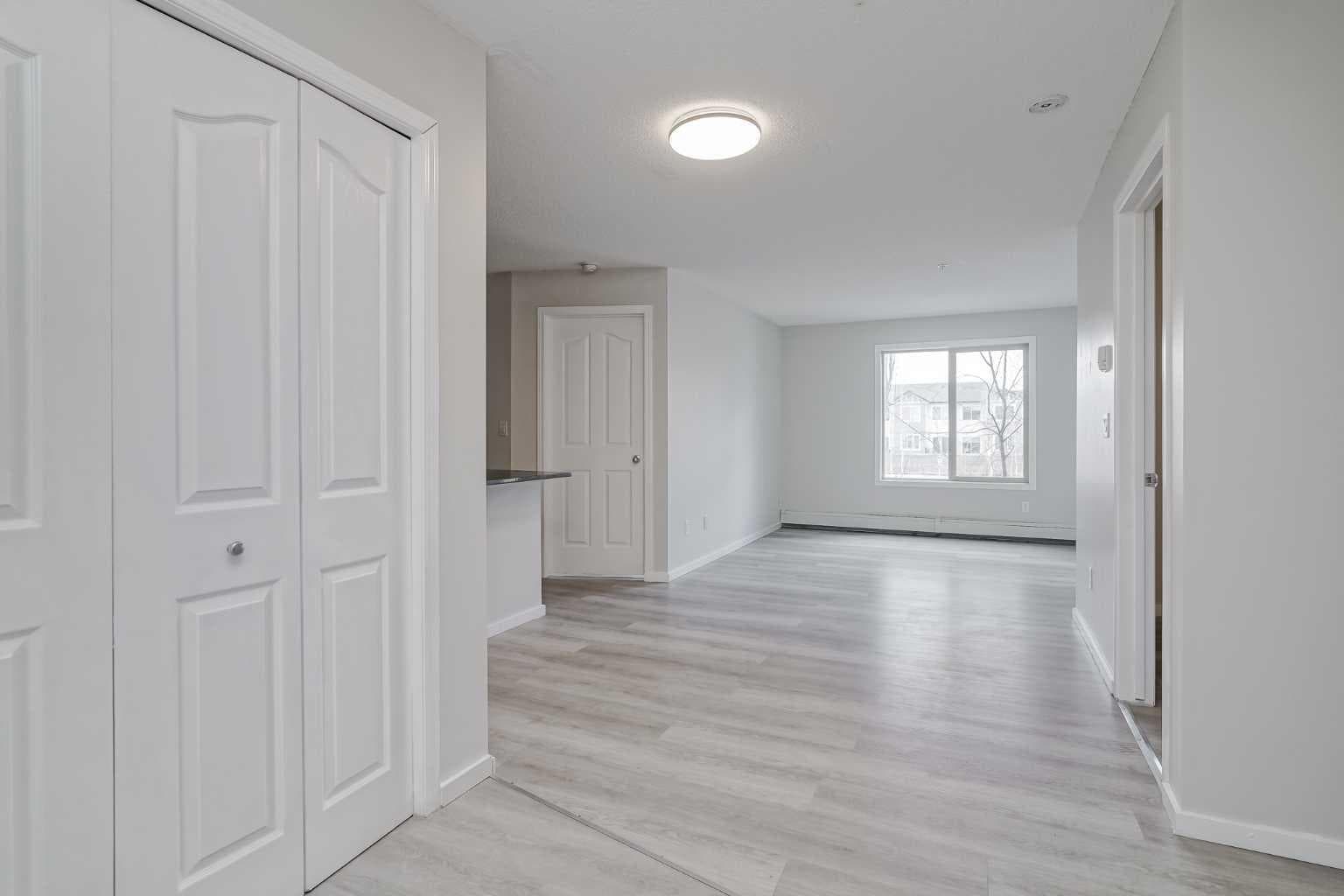 208, 355 Taralake Way NE