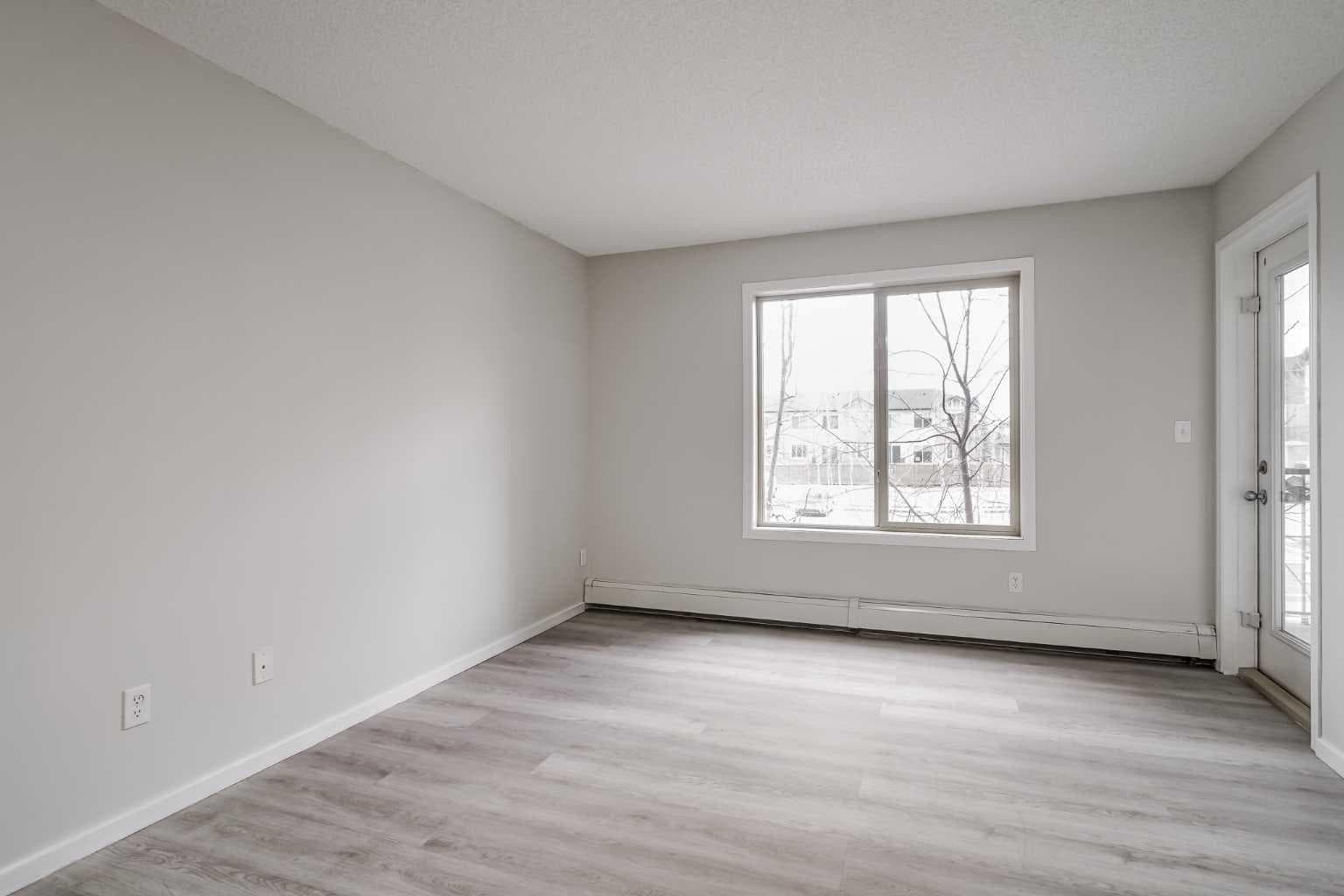 208, 355 Taralake Way NE
