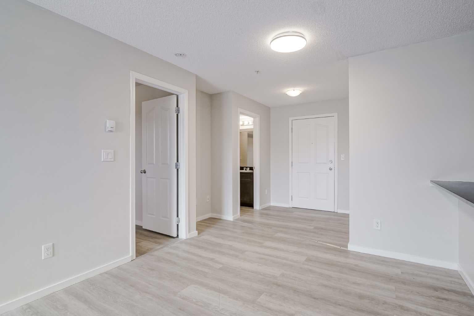 208, 355 Taralake Way NE