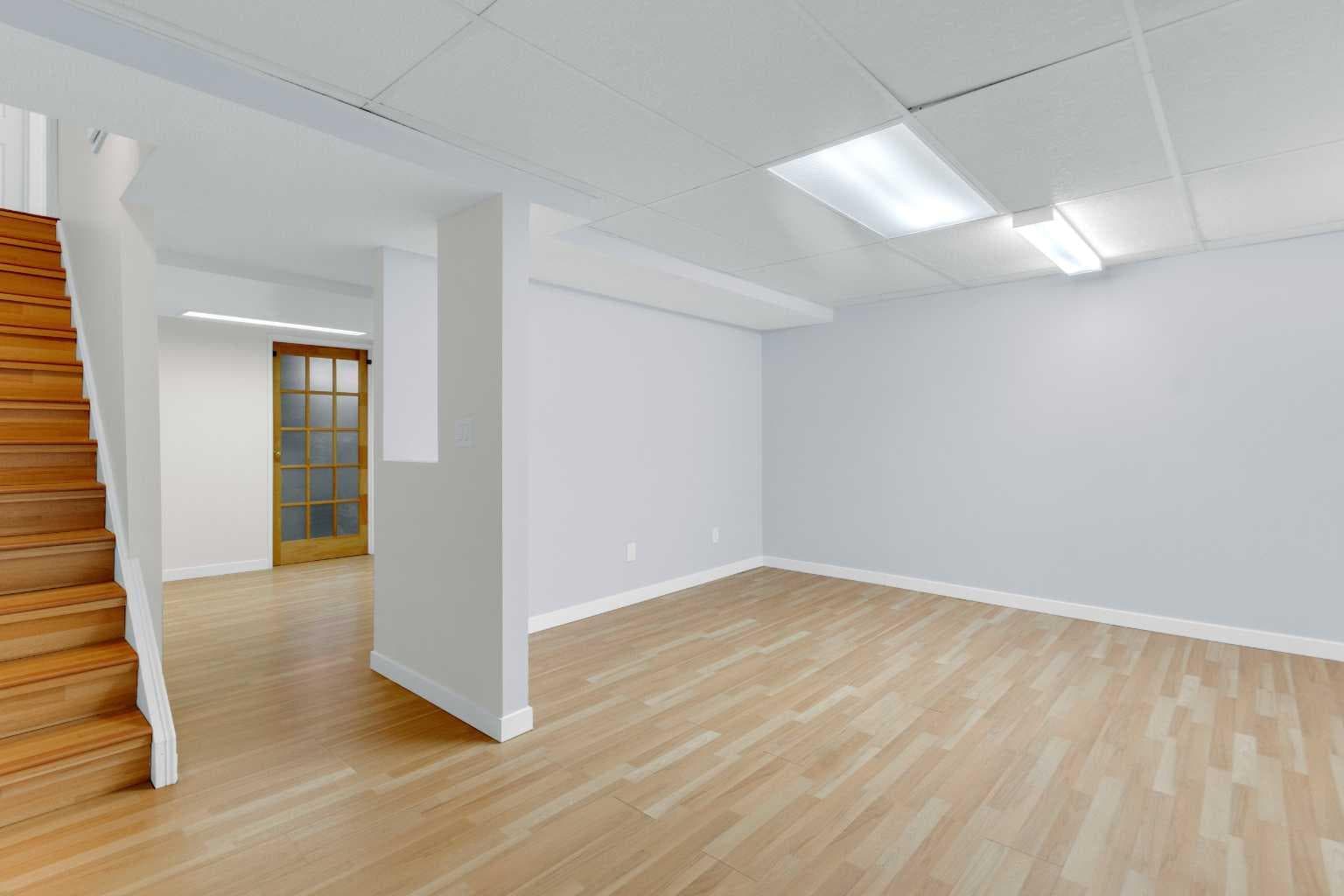 34, 630 Sabrina Road SW