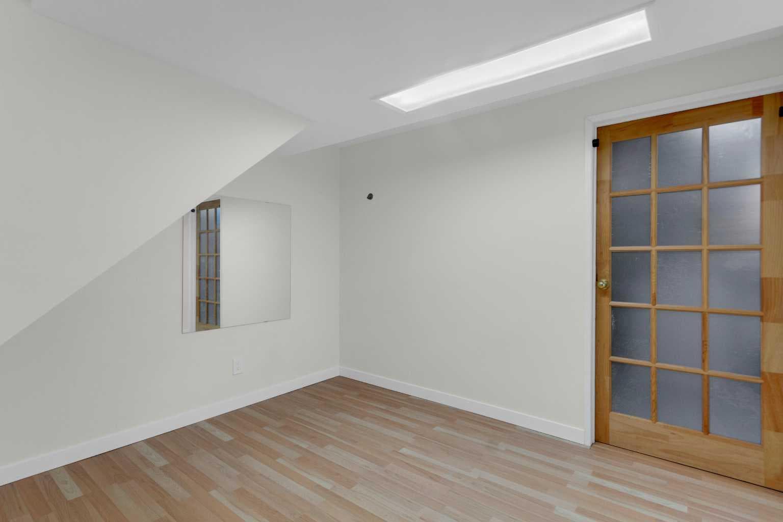 34, 630 Sabrina Road SW