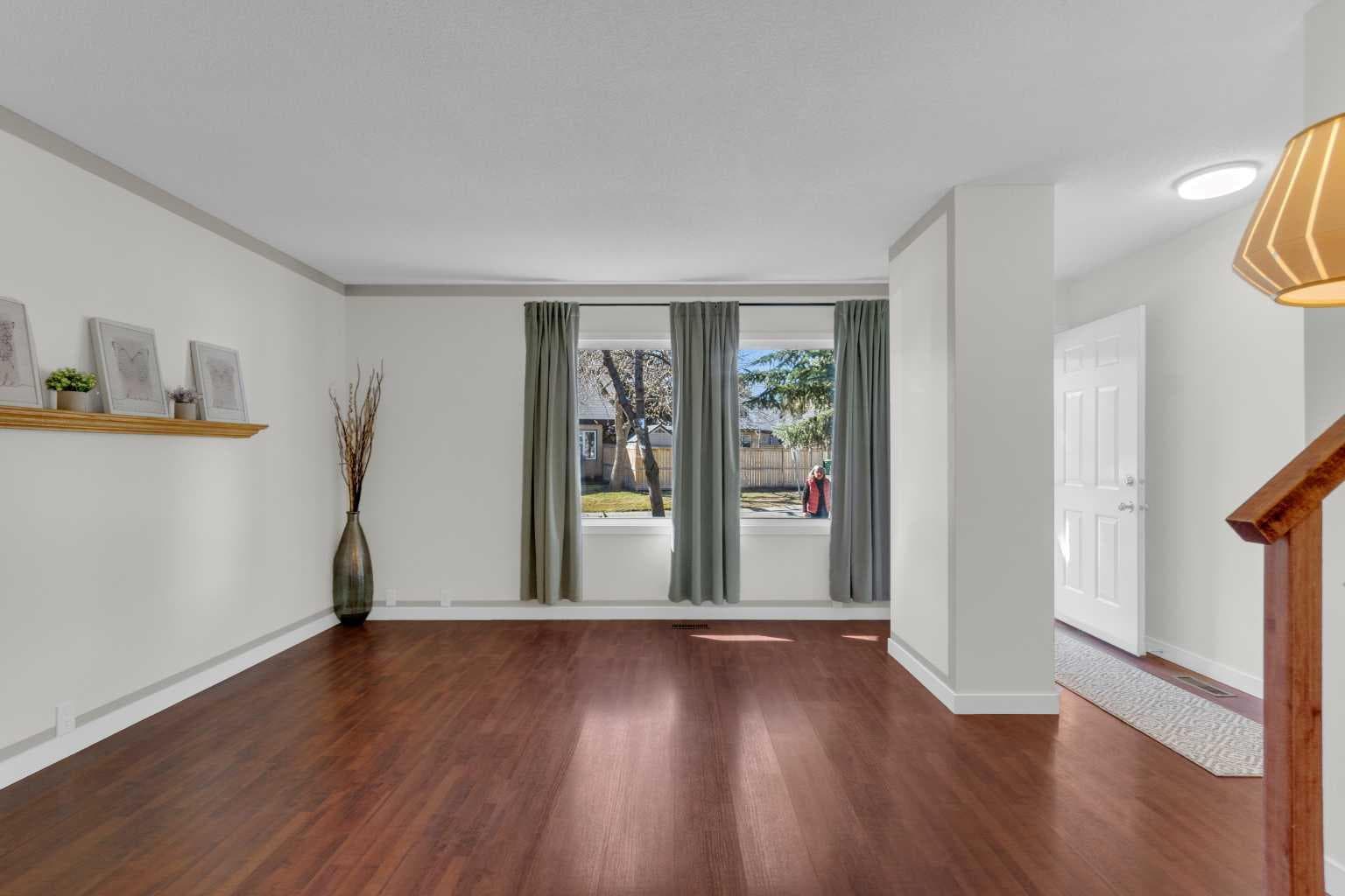 34, 630 Sabrina Road SW