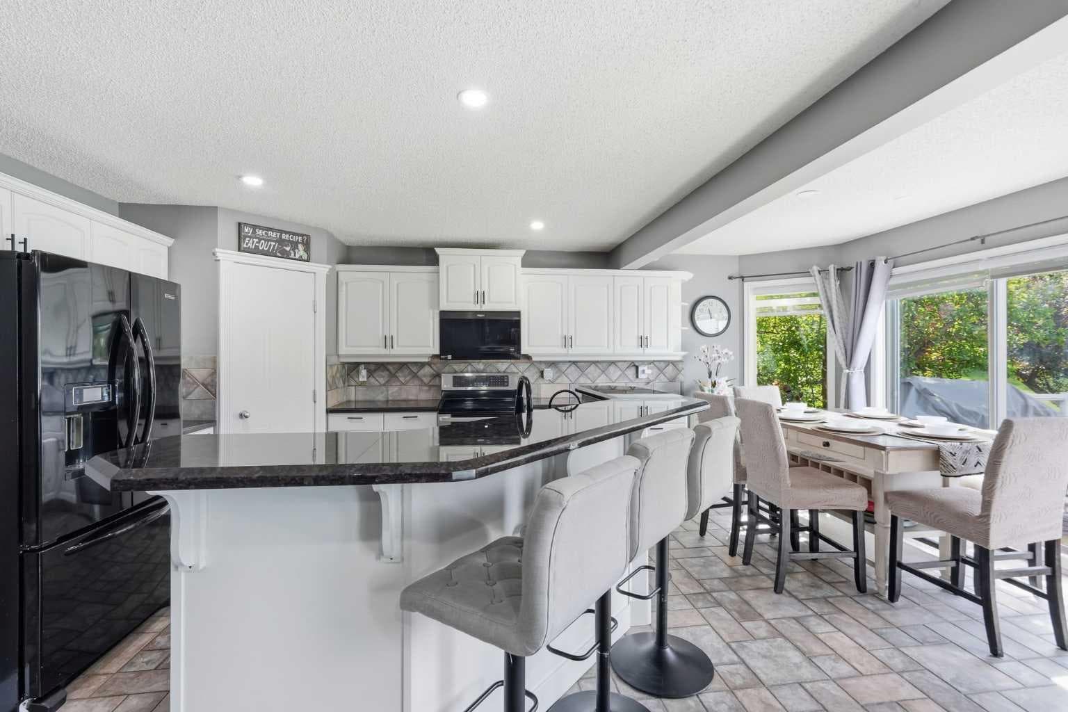 135 Millview Gardens SW