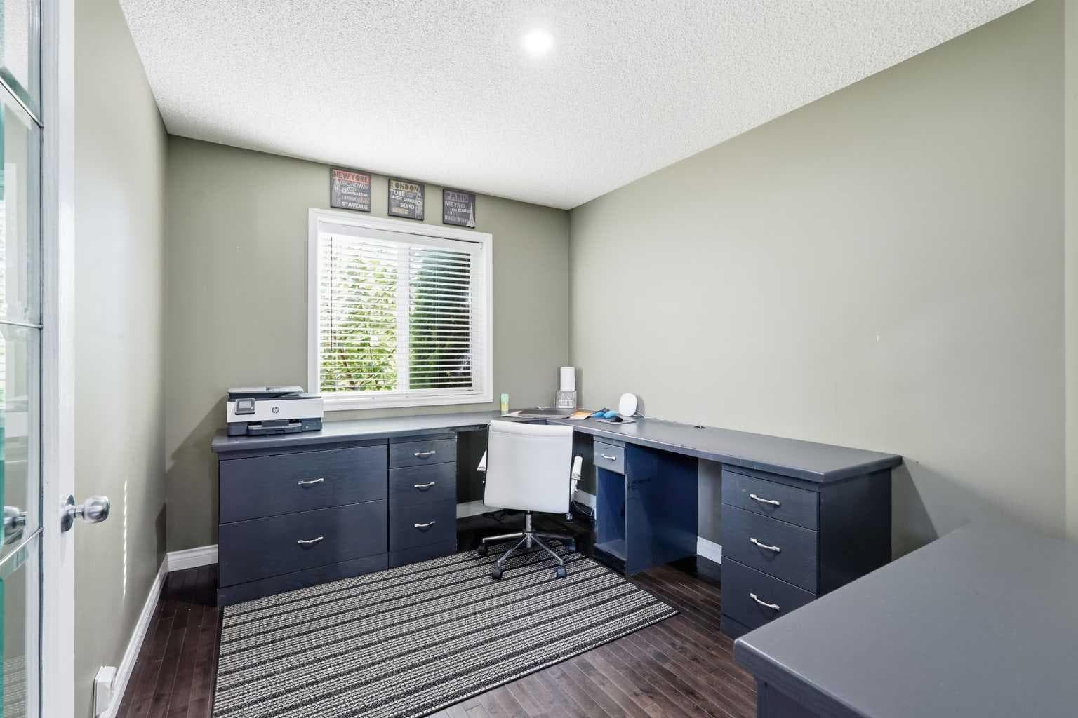 135 Millview Gardens SW