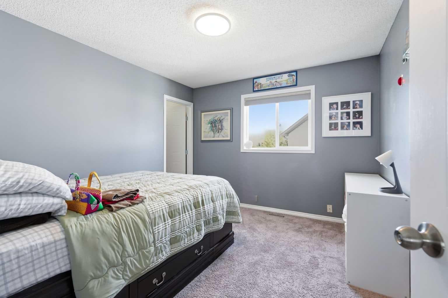 135 Millview Gardens SW