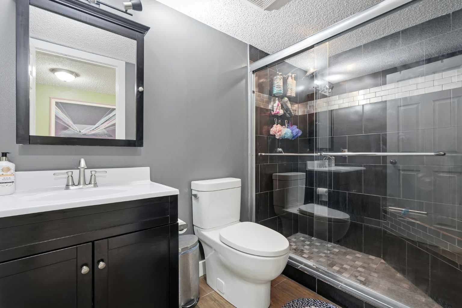 135 Millview Gardens SW